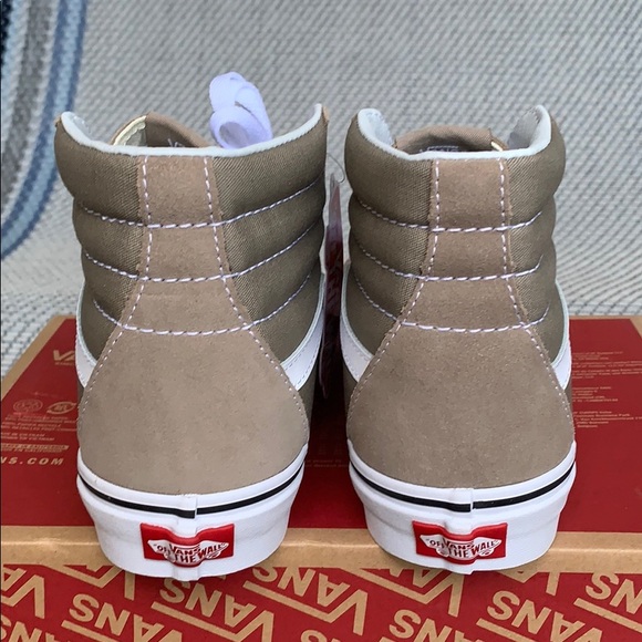 VANS SK8-Hi Desert Taupe/True White WMNS - Picture 9 of 16